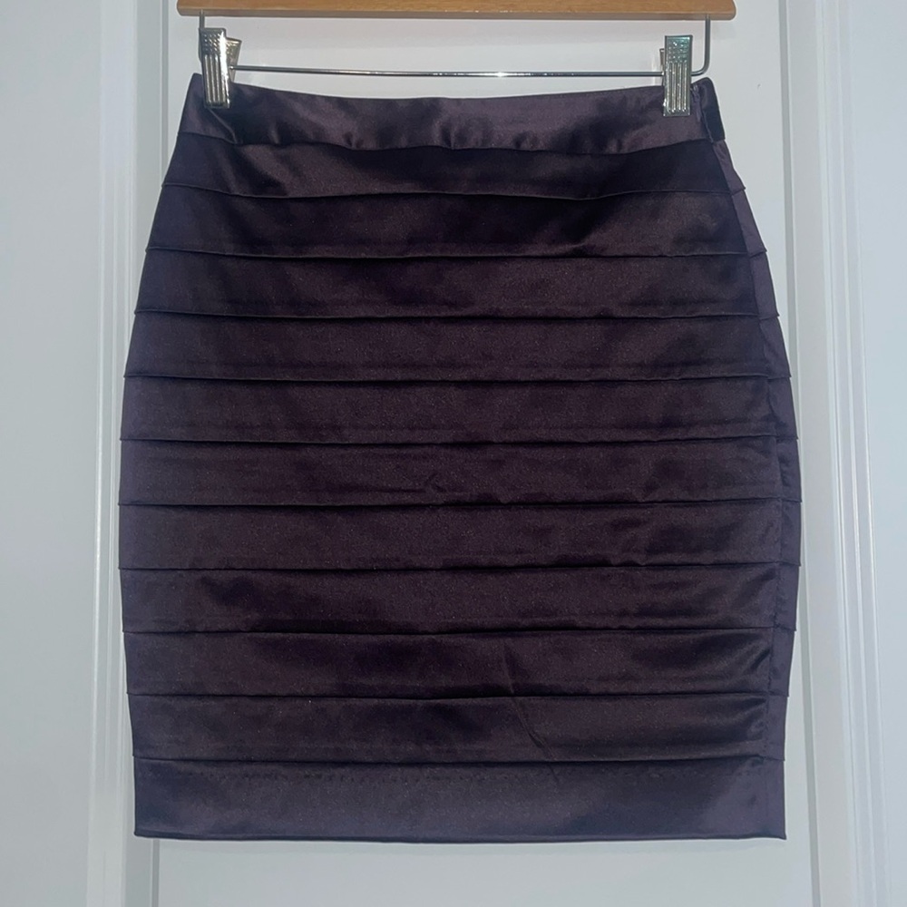 Forever 21 Eggplant Purple Satin Skirt. Size S.